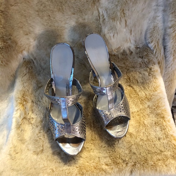 Guess Platform Silver Leather Heels Sz 9 - Picture 4 of 5